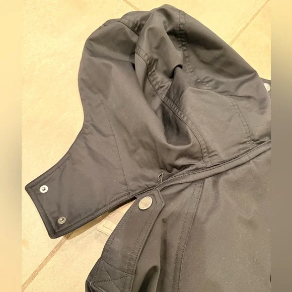 Burberry Black Hooded Trench with Signature Check Lining - Picture 12 of 13